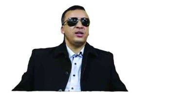 أول وزير كفيف يعتذر عن منصبه فى تونس ويكرس حياته للتدريس