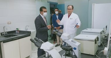 نائب محافظ قنا يتفقد مركز الأورام والأعمال الإنشائية بالمبنى الملحق.. صور