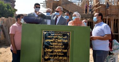محافظ القليوبية يفتتح ويضع حجر أساس لـ13 مشروعا خدميا بـ769 مليون جنيه.. صور