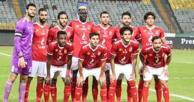 صور.. 15 دقيقة .. تعادل سلبي بين الأهلي والمصري في برج العرب