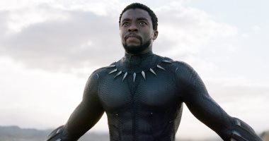 بفيديو.. تشادويك بوسمان تسلق الصخور فى دعاية Black Panther