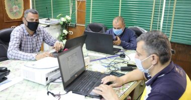 وكيل تعليم الوادى الجديد يترأس غرفة عمليات امتحانات الدور الثانى للثانوية العامة .. صور 