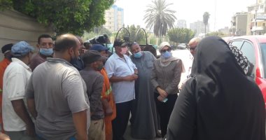 نائب محافظ القليوبية تتابع حملة طرق أبواب لحث المواطنين علي الإشتراك بمنظومة النظافة