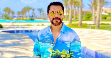 الصقر أحمد حسن فى نيولوك صيفى .. صور 