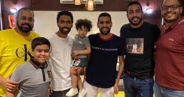 بالصور .. كهربا والشحات يدعمان مؤمن زكريا