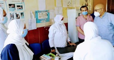 صور.. وكيل صحة بنى سويف يفاجئ مستشفى الصدر ويعلن تعافى 10 حالات جديدة