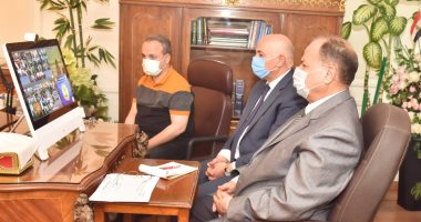 محافظ أسيوط يؤكد لرئيس الوزراء استمرار إزالة التعديات وتطبيق الإجراءات الاحترازية