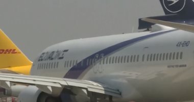 إسرائيل تعلق رحلات الطيران القادمة إليها حتى نهاية يناير