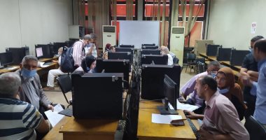 مفيش حاجة هتوقفنى.. طلاب تنسيق المرحلة الثانية يتحدون شروط التقديم بالكليات.. أسماء تركتها صيدلة وتسعى للدكتوراه بالعلوم.. 6% تحرم منة من الألسن وتتجه لآداب إسبانى..وماجد يلتحق بآداب صحافة بدلا من إعلام.. صور