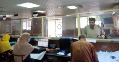 كيف نجحت المراكز التكنولوجية فى مساعدة الدولة والمخالفين لتقنين أوضاعهم.. تجهيزها على أعلى مستوى وتقديم الدعم من كوادر بشرية وأجهزة حاسب وإنترنت.. مد ساعات العمل وزيادة عدد المنافذ.. واستمرار العمل للخامسة مساء