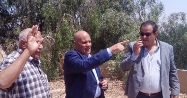 سكرتير مساعد محافظة سوهاج يتفقد المشروعات الإنتاجية بأخميم.. صور
