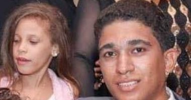 أهالي سوهاج يشيعون جثامين أسرة من 5 أفراد لقوا مصرعهم في حادث تصادم