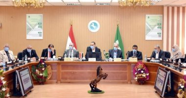 محافظ الشرقية يجتمع بأعضاء مجلس إدارة المناطق الصناعية لبحث مشاكل المستثمرين