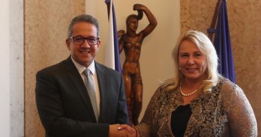 وزير السياحة يبحث مع وزيرة التنمية الإقليمية بالتشيك عودة السياحة لمصر