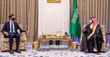 صور.. ولى العهد السعودى يلتقي كبير مستشاري الرئيس الأمريكي