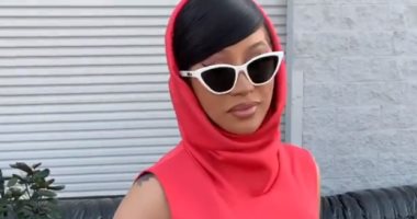 كاردي بى تكشف عن أقرب الصديقات لقلبها والـSTYLE واحد