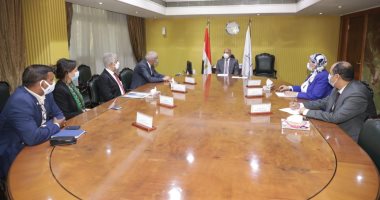 وزير النقل ورئيس اقتصادية قناة السويس يبحثان التعاون مع موانئ دبي العالمية