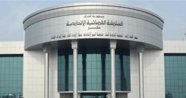 القضاء العراقي يستدعي وزيري الداخلية والدفاع السابقين بشأن مقتل المتظاهرين