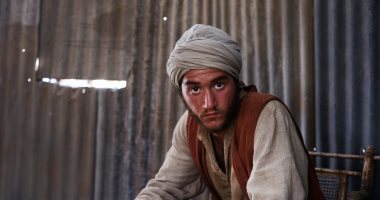 أحمد مالك يعلن تحمسه لعرض فيلم The Furnace لأول مرة بمهرجان فينيسيا غدا