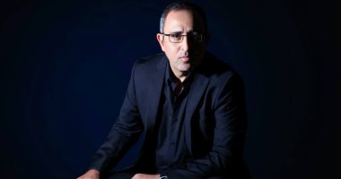 تامر كروان يضع الموسيقى التصويرية لـ"حظر تجول" عن بعد بسبب كورونا