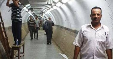 تركيب مولد كهربائى لتشغيله فى حالة انقطاع التيار بنفق المشاة بكوم أمبو.. صور