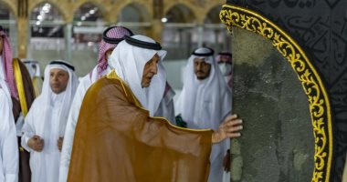 مراسم غسل الكعبة المشرفة مع التقيد بإجراءات احترازية بسبب كورونا.. صور