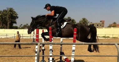 صور.. أحمد السقا يمارس هوايته المفضلة ركوب الخيل.. ويعلق: حياتى