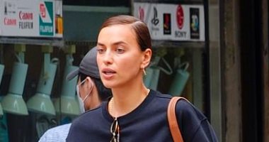 إيرينا شايك تخطف الأنظار فى شوارع نيويورك بسبب ملابسها.. صور
