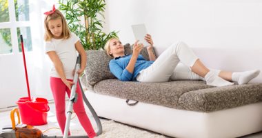 إيه هو الـ Lazy Mom's Day؟ اعرفى إزاى تحتفلي بـ "يوم الأم الكسولة"