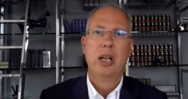 إعلان نتائج المرحلتين الأولى والثانية من تجارب لقاح كورونا الروسى.. 100% من المشاركين فى التجارب يظهرون مناعة مستقرة.. اللقاح رفع معدل الأجسام المضادة مقارنة بالمصابين بالفيروس.. وبدء تصديره نهاية العام الجارى