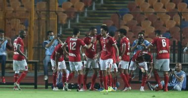 6 نقاط فقط تفصل الأهلى عن حسم الدورى بعد تعادل الزمالك أمام سموحة