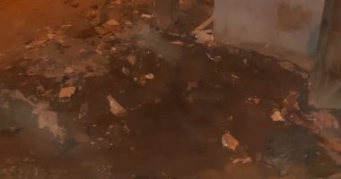 بالوعة بدون غطاء وكابل كهرباء مكشوف بجوار حضانتين بمنطقة السيل الجديد فى أسوان