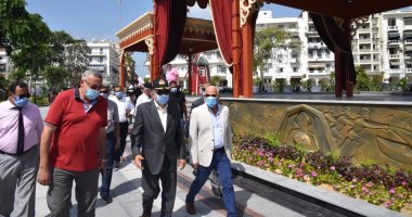 رئيس هيئة قناة السويس ومحافظ بورسعيد يتفقدان حديقة فريال التاريخية.. صور
