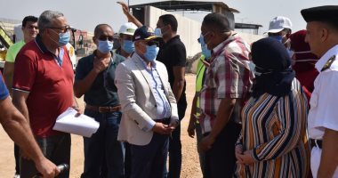 محافظ بورسعيد يتابع أعمال تطوير محيط منفذ النصر الجمركى.. صور