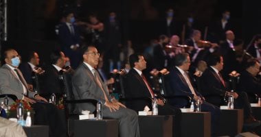 رئيس الوزراء يشهد فعاليات قرعة بطولة العالم لكرة اليد للرجال المقرر إقامتها بمصر يناير المقبل.. مدبولى ينقل تحيات الرئيس السيسى لجميع المشاركين.. ويؤكد: الرياضة إحدى القوى القادرة على نشر السلام بين الشعوب