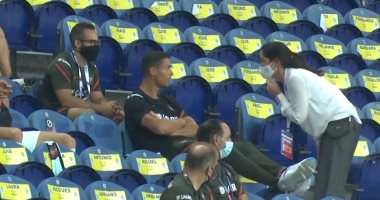 البرتغال ضد كرواتيا.. طلب مفاجئ لرونالدو فى المدرجات بسبب كورونا "فيديو"