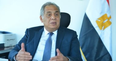 نائب وزير الاتصالات: IPhone 12 هدية للمواطن رقم مليون على منصة مصر الرقمية 