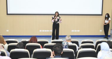 وزيرة الهجرة تشرح كيف ساهم مشروع الجلالة فى الحد من الهجرة غير الشرعية