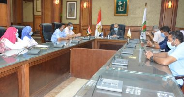 نائب محافظ سوهاج يشدد على أهمية التواصل الدائم مع الوحدات المحلية