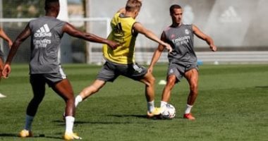  المراوغة والتسديدات تتصدر تدريبات ريال مدريد قبل بداية الدوري الإسباني.. صور