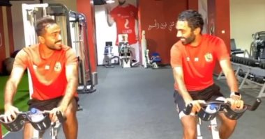 "والله ملتزم"..وصلة هزار بين حسين الشحات وصالح جمعة وكهربا فى الجيم