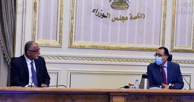 رئيس الوزراء يستعرض مع محافظ البنك المركزى أداء القطاع المصرفى خلال أزمة كورونا