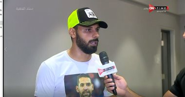 جنش يظهر بقميص مؤمن زكريا ويعلن عن تجمع لدعمه ويطالبه بتسجيل هدف فى مرماه