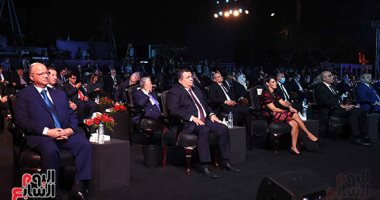 صور.. رئيس الوزراء ووزير الرياضة و17 وزيراً يشهدون مراسم قرعة مونديال اليد