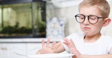 لو ابنك نفسه مسدودة.. فتشى عن نوع الأكل اللى بتقدميه واعرفى الأفضل