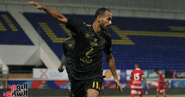 "نسر" الأهلي يُحلّق فوق "حدود" الدوري بثنائية سليمان وقفشة.. فيديو