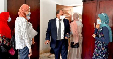 رئيس جامعة بنى سويف يؤكد ضرورة استمرار التدريبات لطلبة السياحة والفنادق