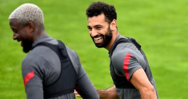 صور.. صلاح يقود تدريبات ليفربول استعداداً لضربة البداية فى البريميرليج 