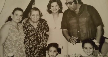 4 أجيال × صورة من أرشيف أسرة حسن مصطفى وميمى جمال