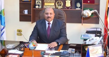 إصلاح كسر خط المياه الرئيسي المغذى للمنطقة الصناعية في السويس